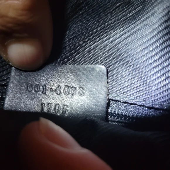 Gucci Shoulder Bag - Picture 5 of 6